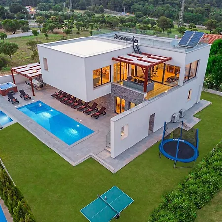 Casa Marietta * بومير
