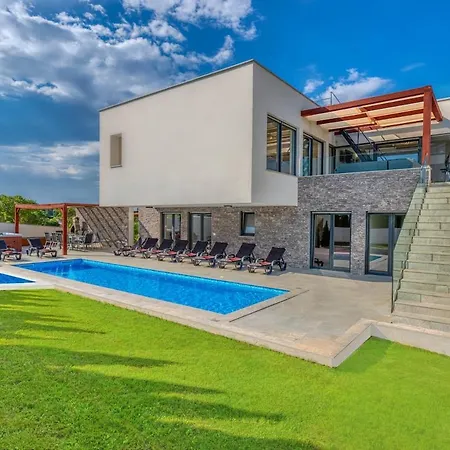 Casa Marietta بومير