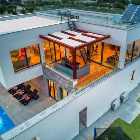 Casa Marietta شقة بومير