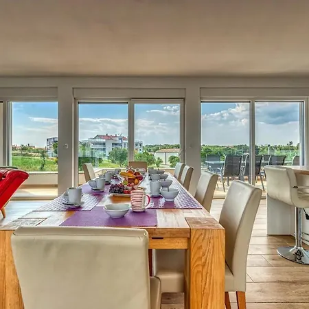 Casa Marietta شقة بومير